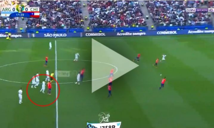 Sprytne zagranie Messiego i Aguero strzela gola! [VIDEO]